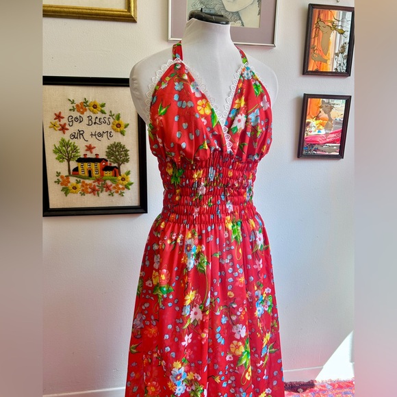 Vintage Dresses & Skirts - Vintage 70s Red Floral Maxi Dress with Multicolor Flowers